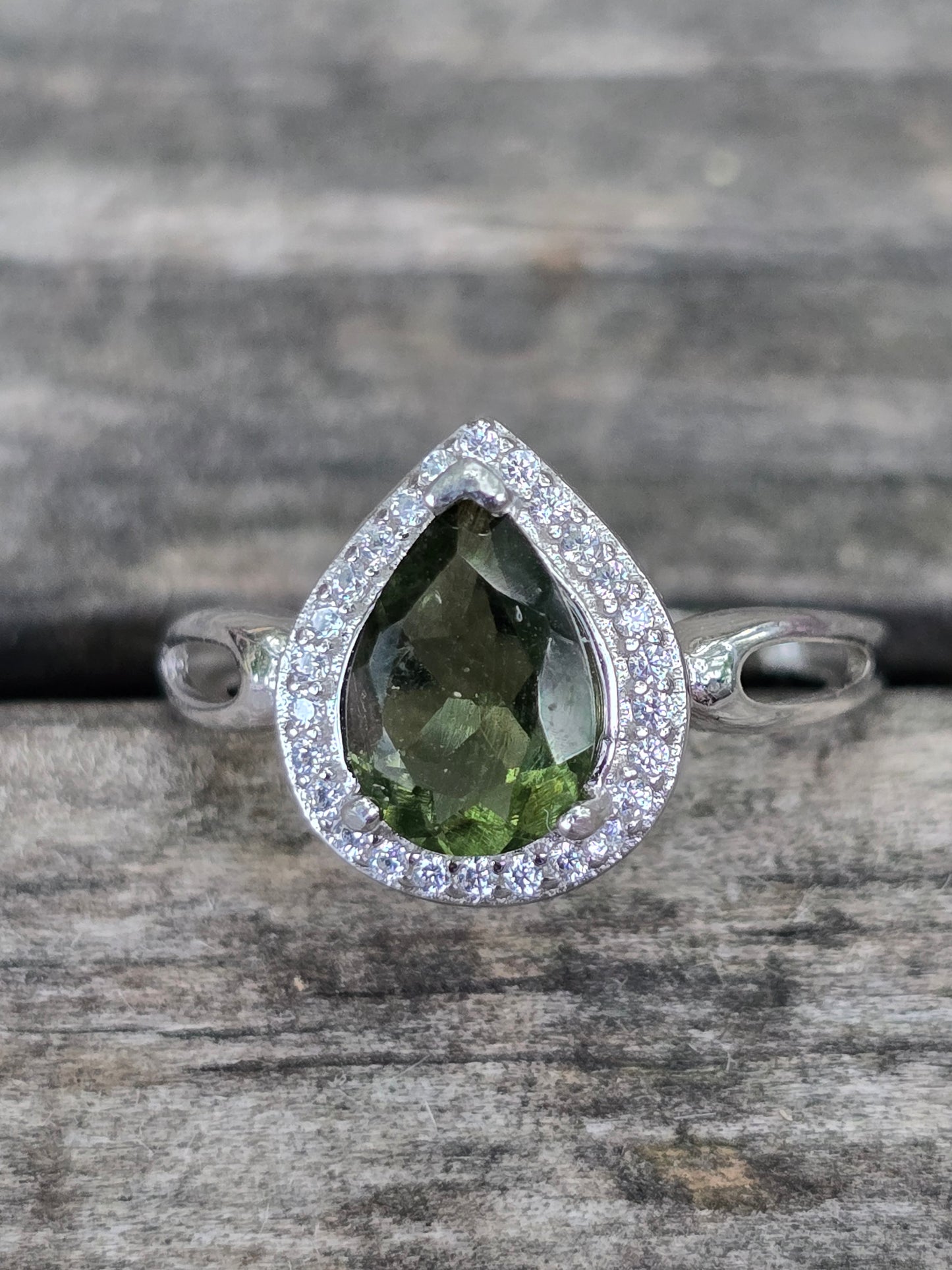 Size 6, moldavite/white topaz