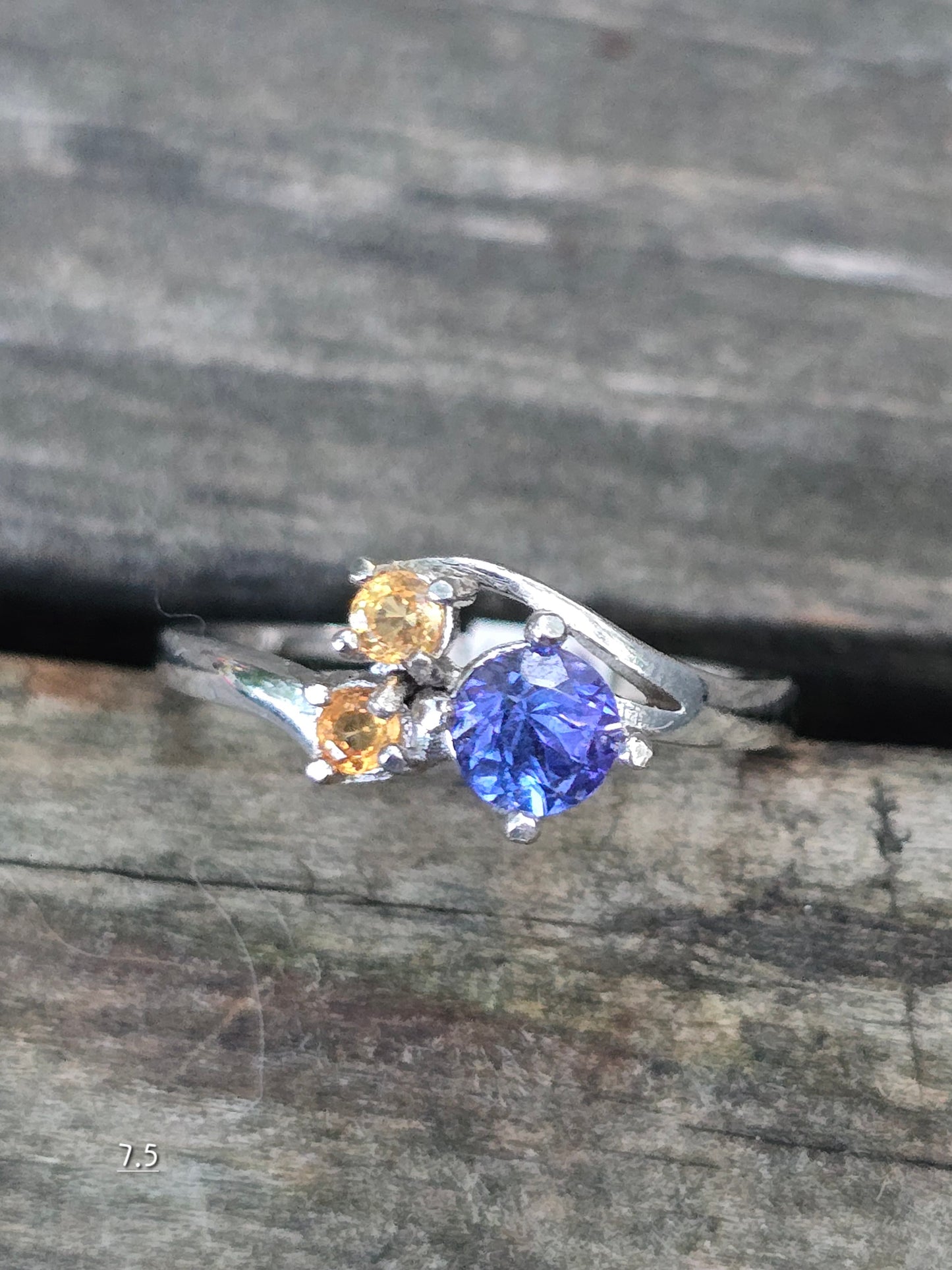 Blue & yellow sapphire size 7.5