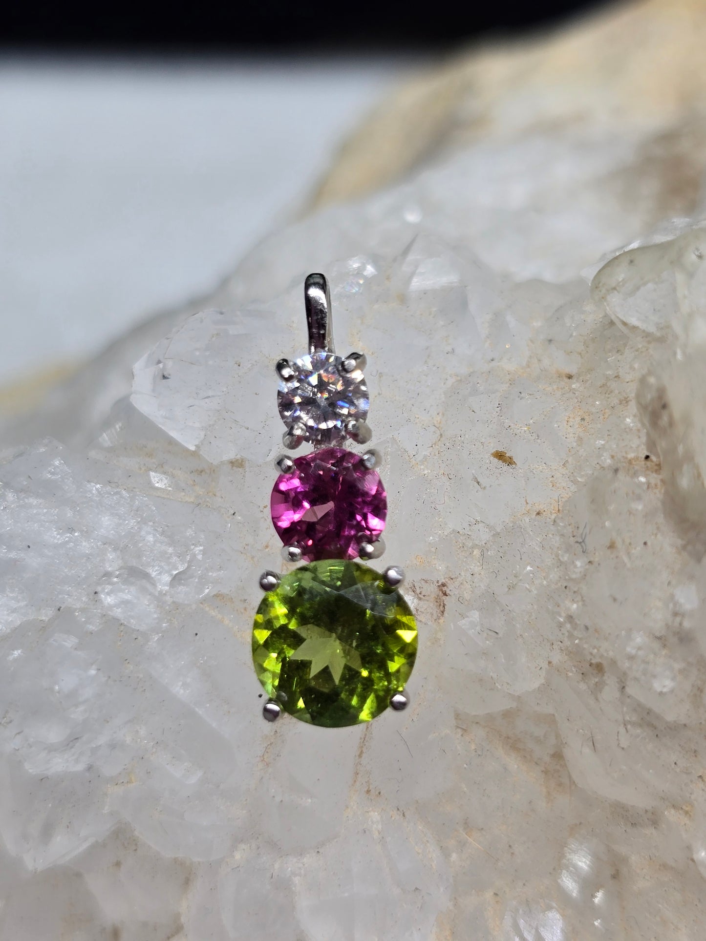 Tourmaline &moissanite pendant