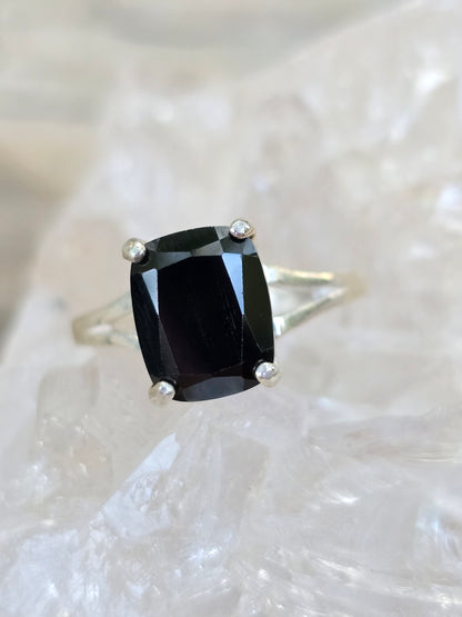 Black spinel size 7.5