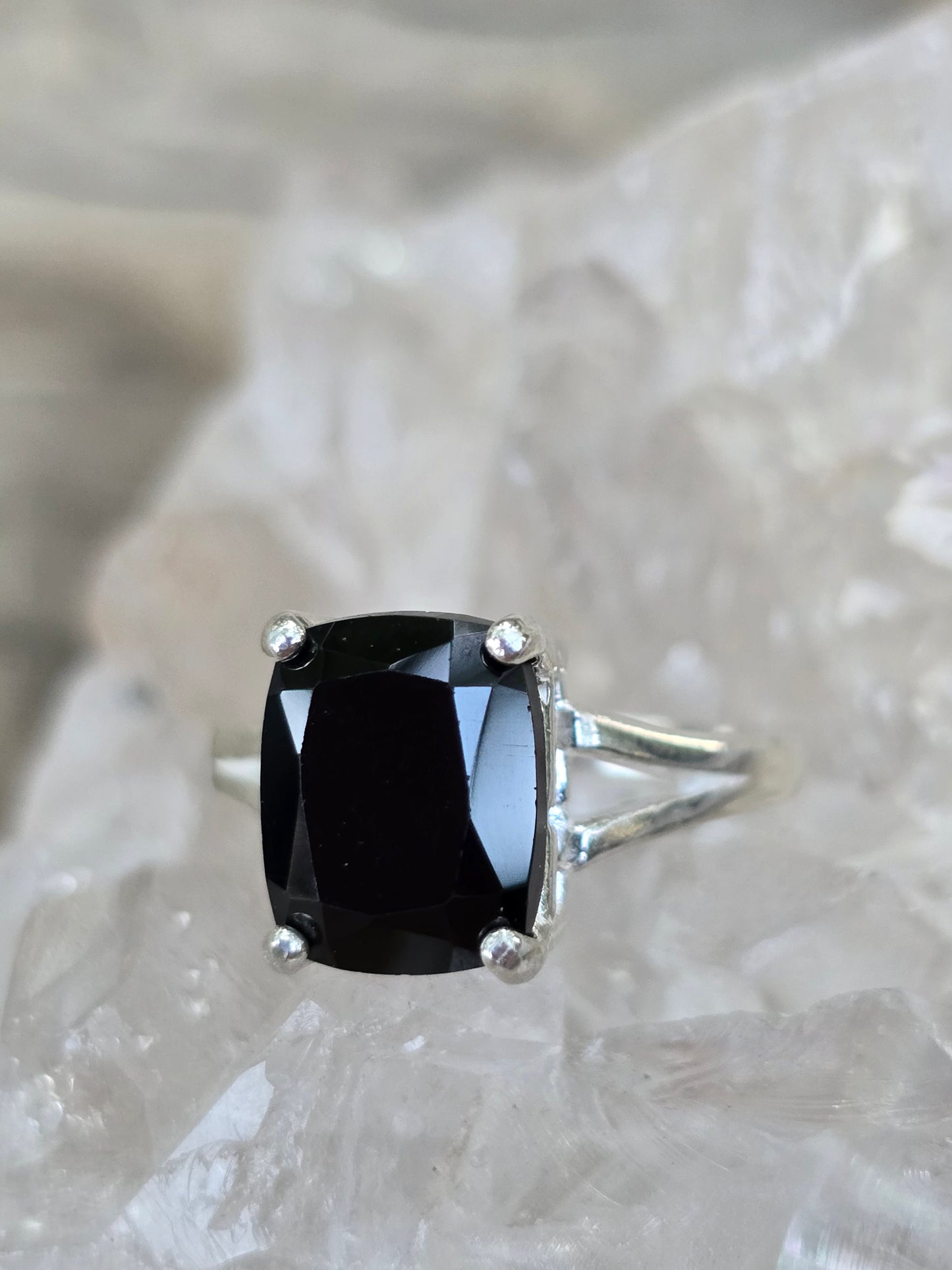 Size 5.5 black spinel