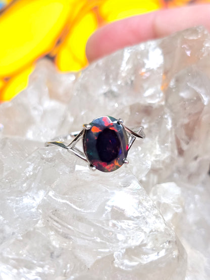 Smoked black opal size 6