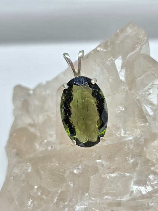 10.06ct moldavite