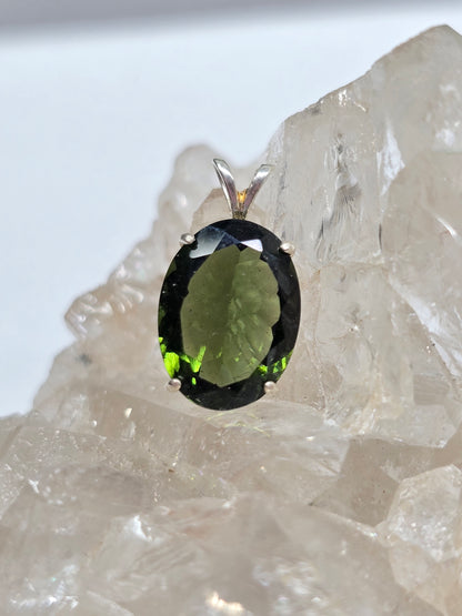 5.77ct 16x12mm moldavite pendant