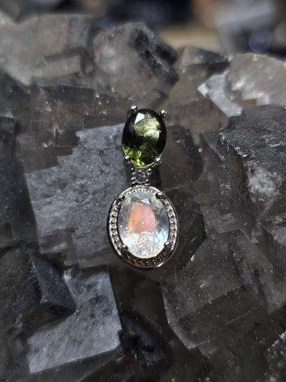 Madagascar moonstone & Moldavite pendant