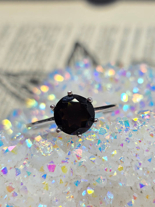 Black spinel size 9