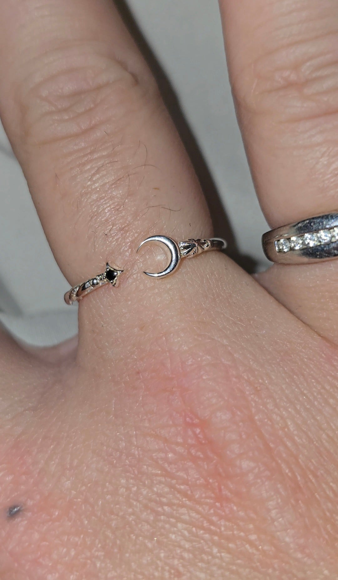 Tiny dainty adjustable ring 6-9